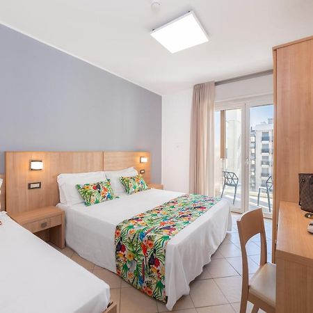 Appartamenti Smart A 30M Da Viale Dante E 100M Dal Mare Riccione Kültér fotó